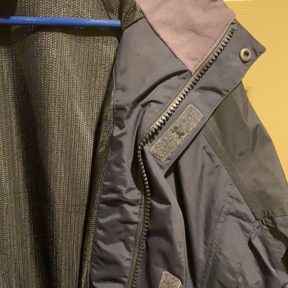 Under Armour coat size M - Picture 9 of 11